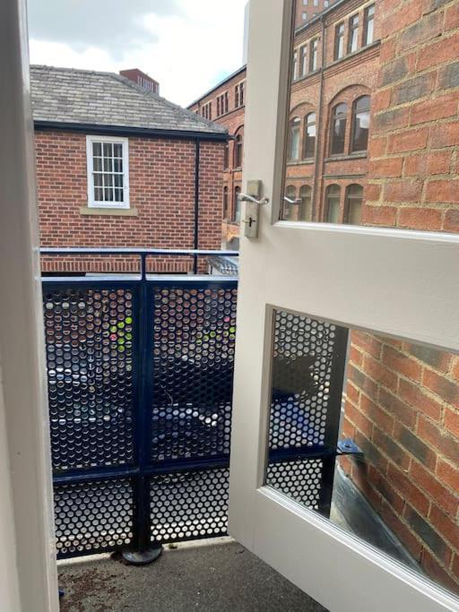 Central Leeds Townhouse With Private Roof Garden Sleeps 4 Exterior foto